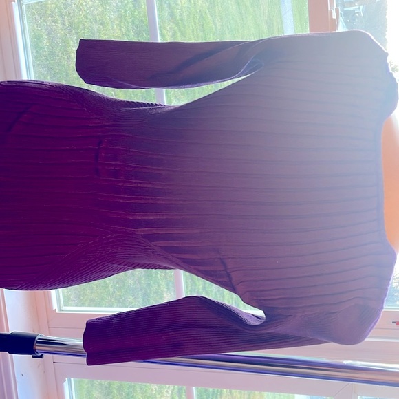 Purple 3/4 length ribbed top - Picture 3 of 3